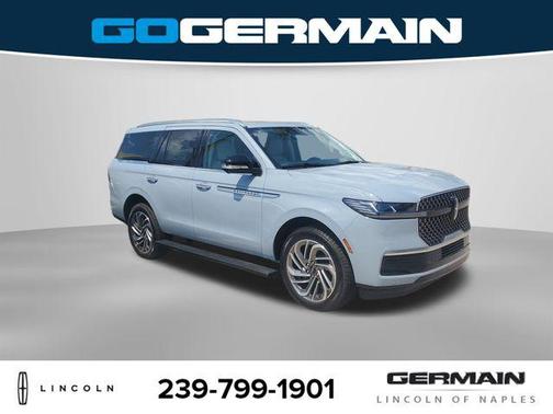 Gray Mist Metallic Tri-Coat 2026 Lincoln Navigator Reserve