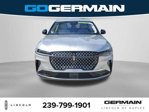 Silver Radiance Metallic Clearcoat 2026 Lincoln Nautilus Premiere