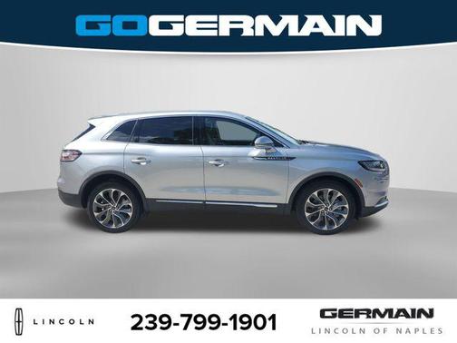 Silver Radiance Metallic Clearcoat 2023 Lincoln Nautilus Reserve