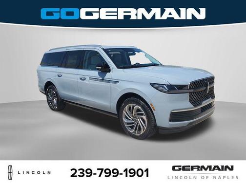 Gray Mist Metallic Tri-Coat 2026 Lincoln Navigator Reserve
