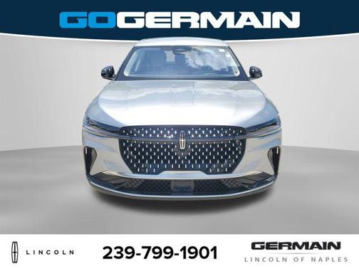 Silver Radiance Metallic Clearcoat 2026 Lincoln Nautilus Premiere