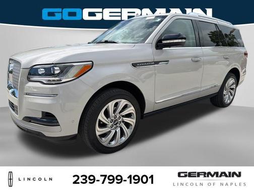 Ceramic Pearl Metallic Tri-Coat 2024 Lincoln Navigator Reserve