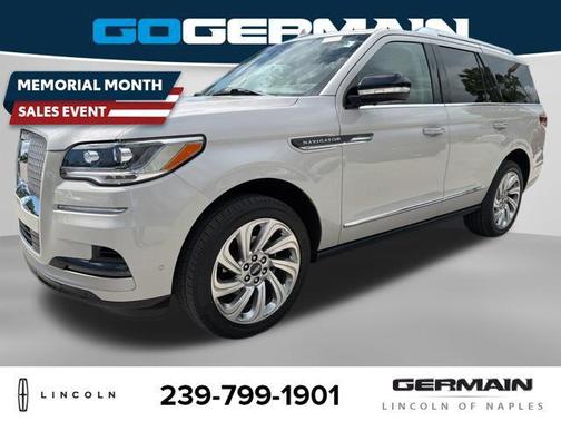 Ceramic Pearl Metallic Tri-Coat 2024 Lincoln Navigator Reserve