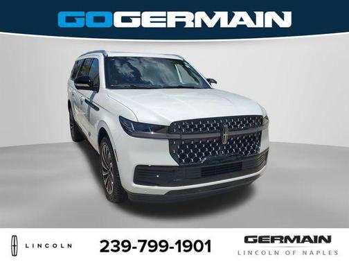 Star White Metallic Tri-Coat 2026 Lincoln Navigator Black Label