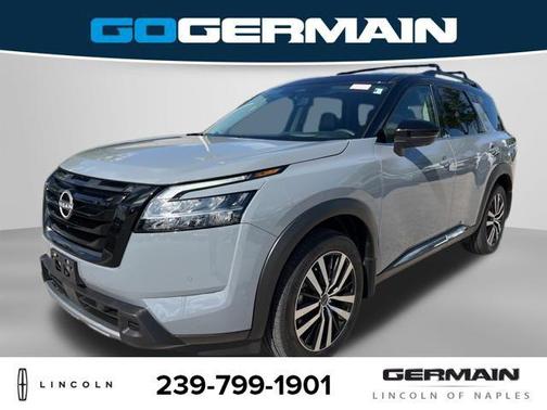Solid Gray/Super Black 2024 Nissan Pathfinder Platinum 4WD