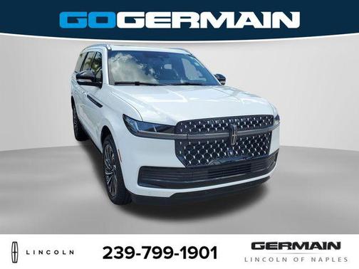 Star White Metallic Tri-Coat 2026 Lincoln Navigator Black Label