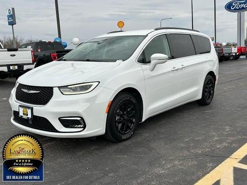 2022 Chrysler Pacifica Touring-L