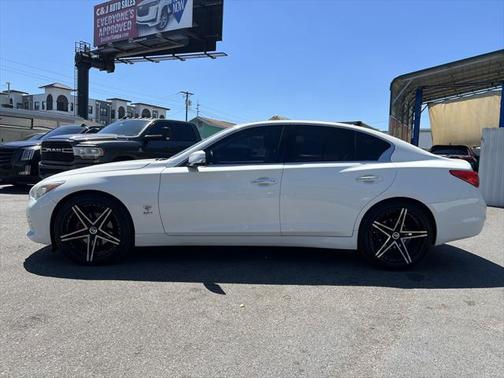 2017 INFINITI Q50 Base
