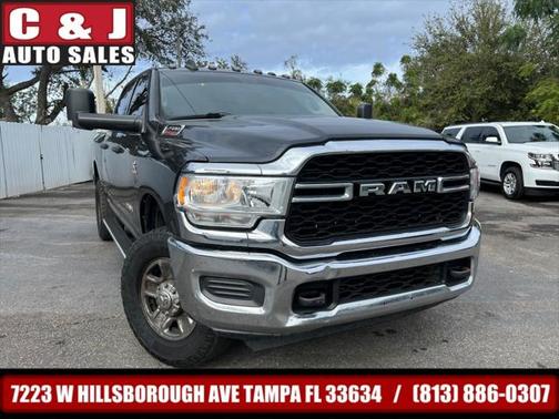 2020 RAM 2500 Tradesman Crew Cab 4X4 6'4' Box