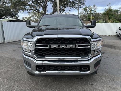 2020 RAM 2500 Tradesman Crew Cab 4X4 6'4' Box