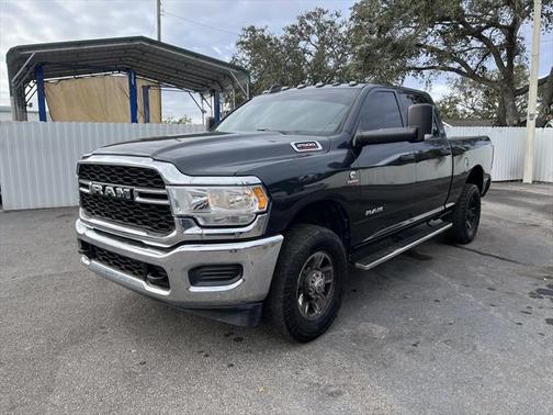 2020 RAM 2500 Tradesman Crew Cab 4X4 6'4' Box