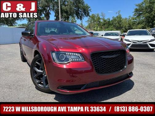 2022 Chrysler 300 Touring