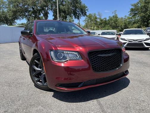 2022 Chrysler 300 Touring