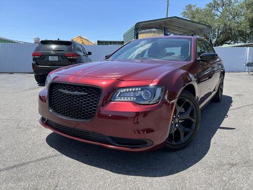 2022 Chrysler 300 Touring