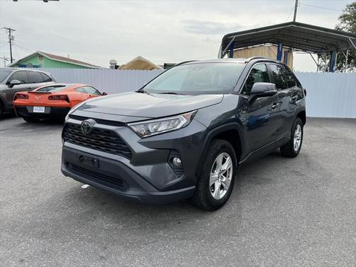 2020 Toyota RAV4 XLE