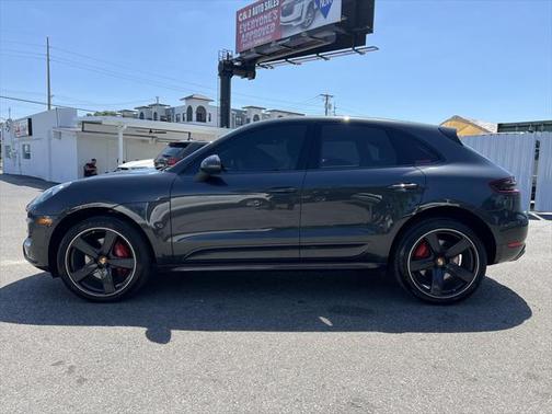 2017 Porsche Macan Turbo