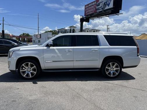 2016 Cadillac Escalade ESV Luxury