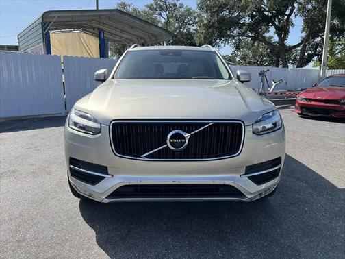 2018 Volvo XC90 T6 Momentum
