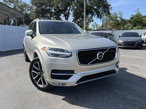 2018 Volvo XC90 T6 Momentum