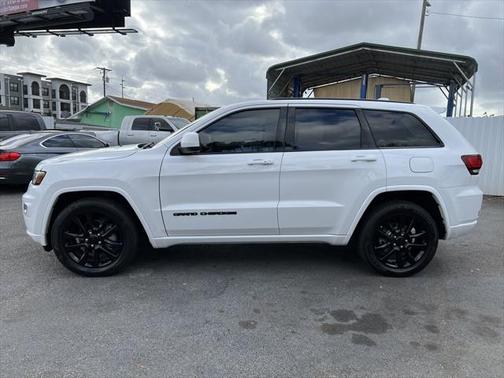 2017 Jeep Grand Cherokee Altitude