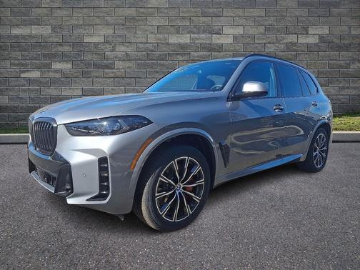 Skyscraper Grey Metallic 2026 BMW X5 xDrive40i