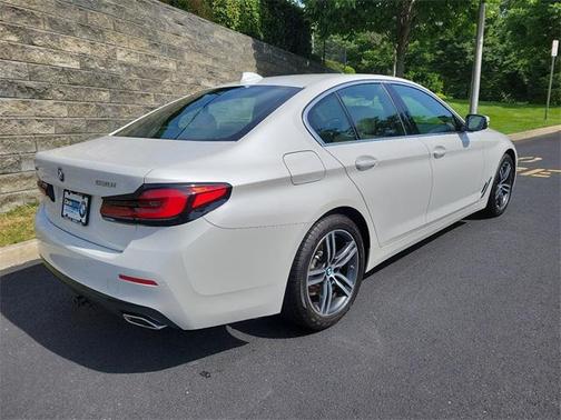Mineral White Metallic 2021 BMW 530 xDrive