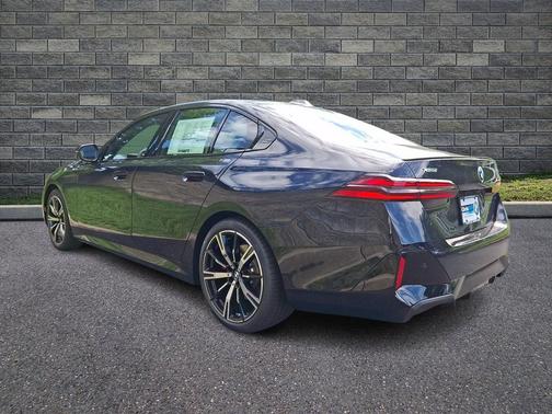 Carbon Black Metallic 2027 BMW 530 i xDrive
