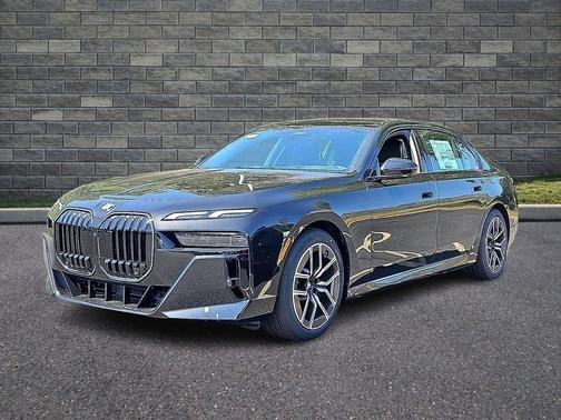 Black Sapphire Metallic 2026 BMW 740 xDrive