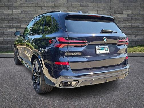 Carbon Black Metallic 2026 BMW X5 xDrive40i