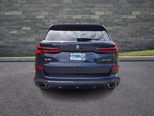 Carbon Black Metallic 2026 BMW X5 xDrive40i