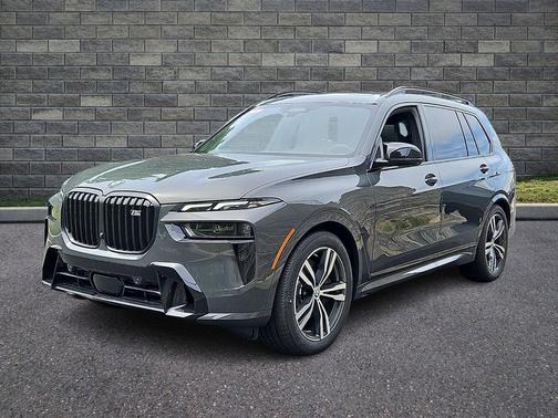 Dravit Grey Metallic 2027 BMW X7 M60i