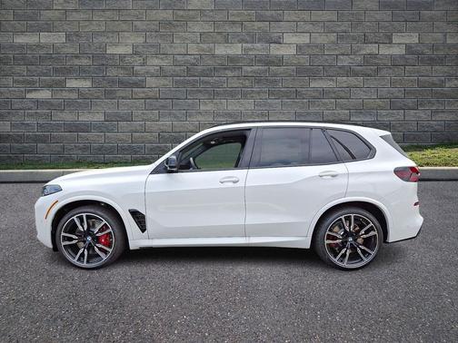 Alpine White 2026 BMW X5 M60i