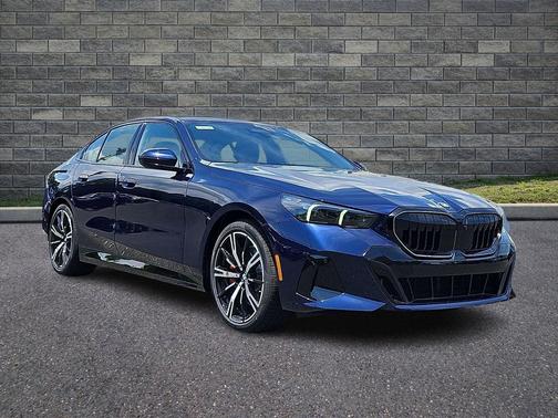 Tanzanite Blue II Metallic 2027 BMW 540 i xDrive