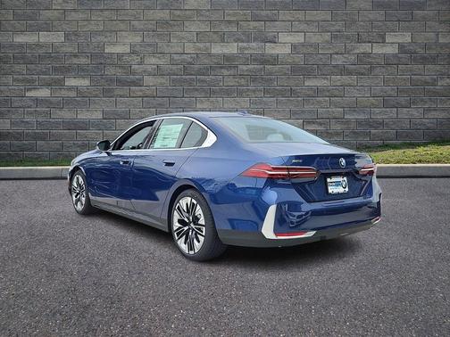 Phytonic Blue Metallic 2026 BMW 530 xDrive