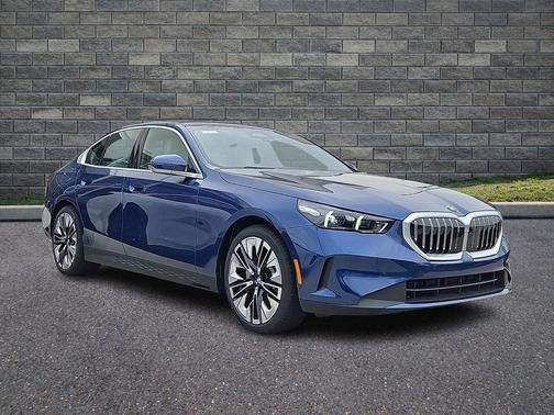 Phytonic Blue Metallic 2026 BMW 530 xDrive