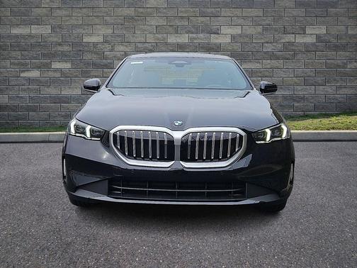 Black Sapphire Metallic 2026 BMW 530 xDrive