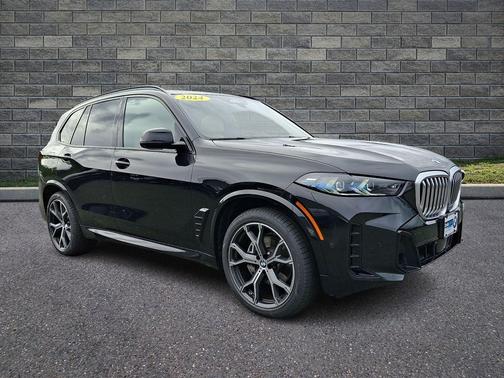 Black Sapphire Metallic 2024 BMW X5 xDrive40i
