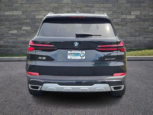 Black Sapphire Metallic 2026 BMW X5 xDrive40i