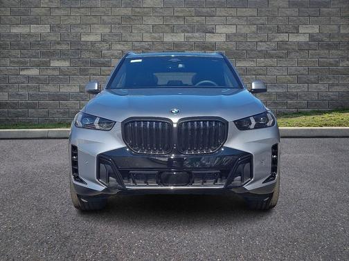 Skyscraper Grey Metallic 2026 BMW X5 xDrive40i