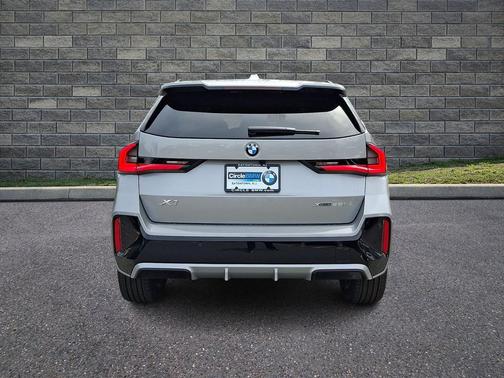 Space Silver Metallic 2026 BMW X1 xDrive28i