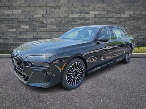 Black Sapphire Metallic 2026 BMW i7 xDrive60