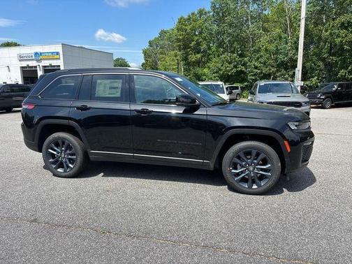 Diamond Black 2026 Jeep Grand Cherokee Sport