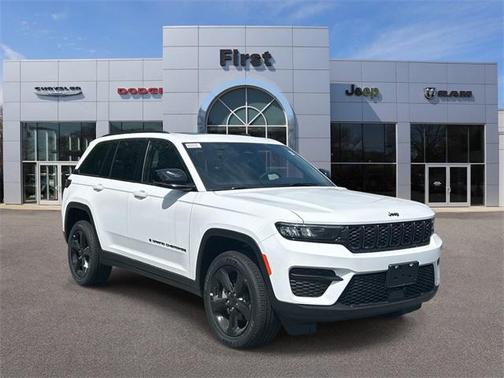 2025 Jeep Grand Cherokee Laredo