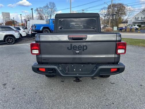 2023 Jeep Gladiator Sport
