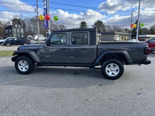 2023 Jeep Gladiator Sport