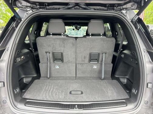Metallic 2026 Jeep Grand Cherokee L Laredo