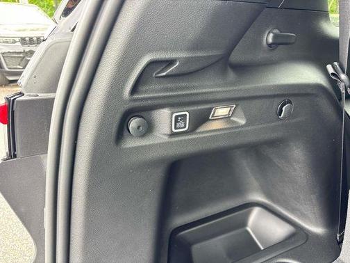 Metallic 2026 Jeep Grand Cherokee L Laredo