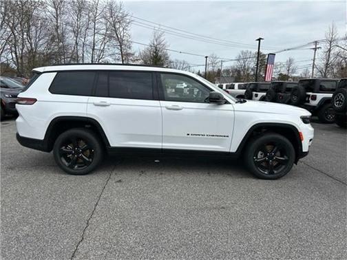 2025 Jeep Grand Cherokee L Laredo