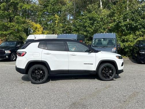 2023 Jeep Compass Altitude