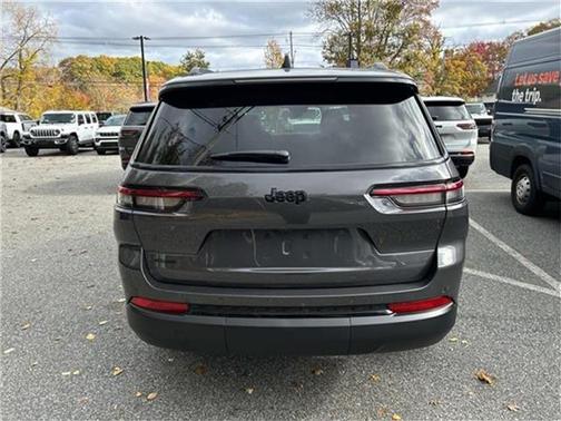 2025 Jeep Grand Cherokee L Laredo